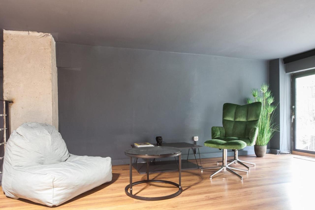 Trendy Industrial Apt Next To Museum Of Acropolis Атина Екстериор снимка