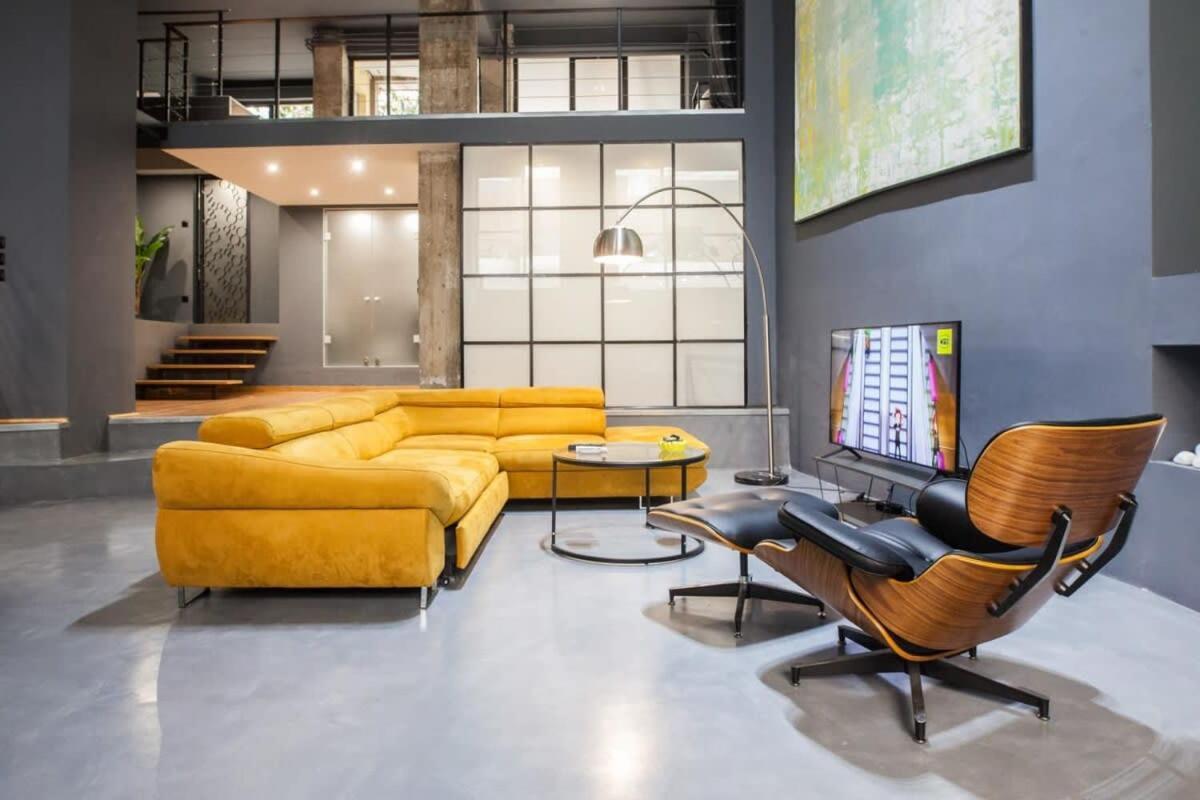 Trendy Industrial Apt Next To Museum Of Acropolis Атина Екстериор снимка