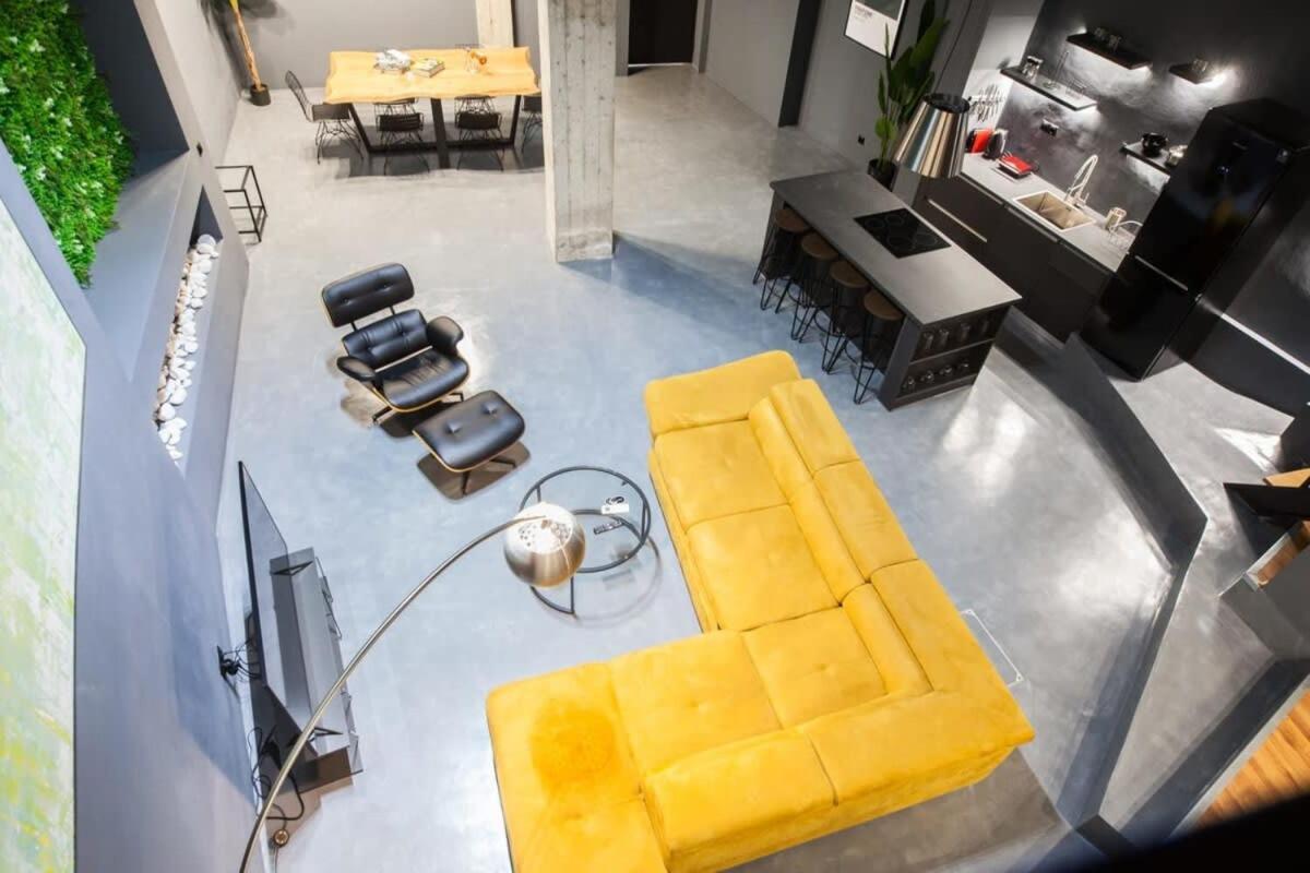 Trendy Industrial Apt Next To Museum Of Acropolis Атина Екстериор снимка